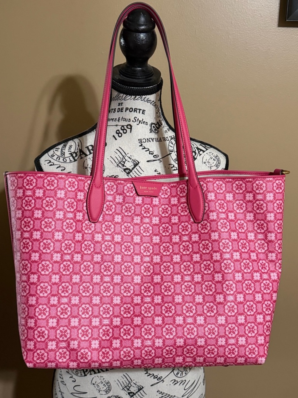 NWOT KATE SPADE FLOWER MONOGRAM SUTTON TOTE